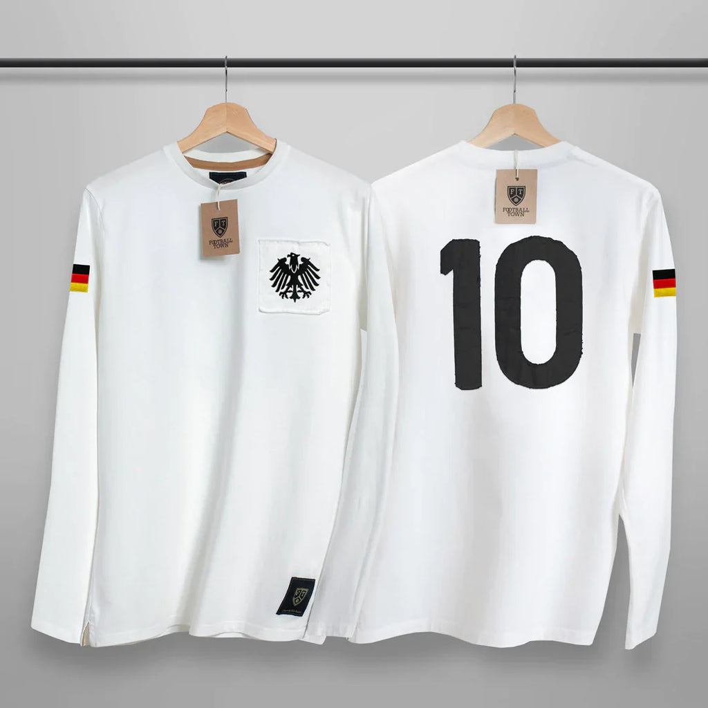 Die Mannschaft Number 10